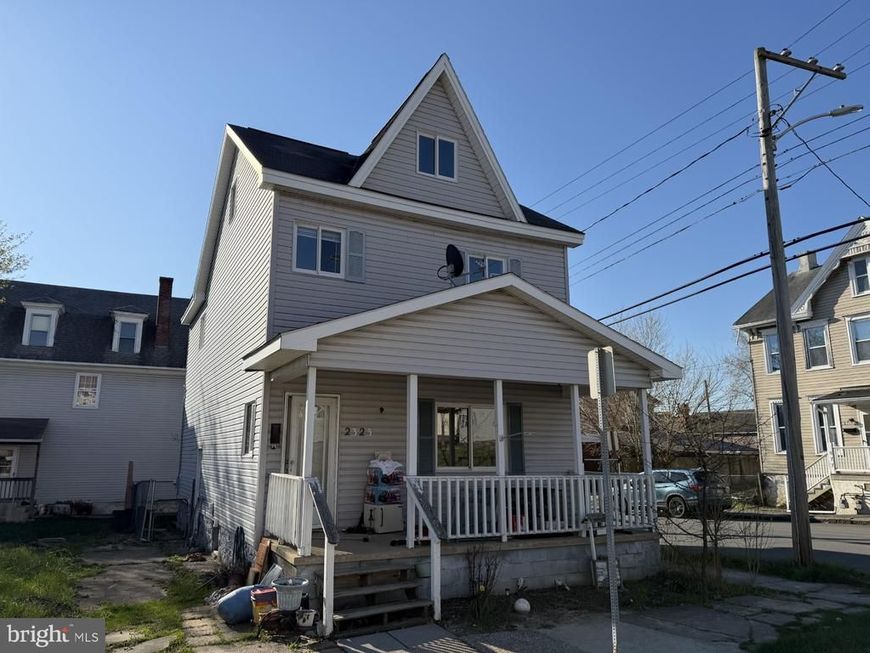 2323 W Chestnut Ave, Altoona, PA 16601 Main Photo