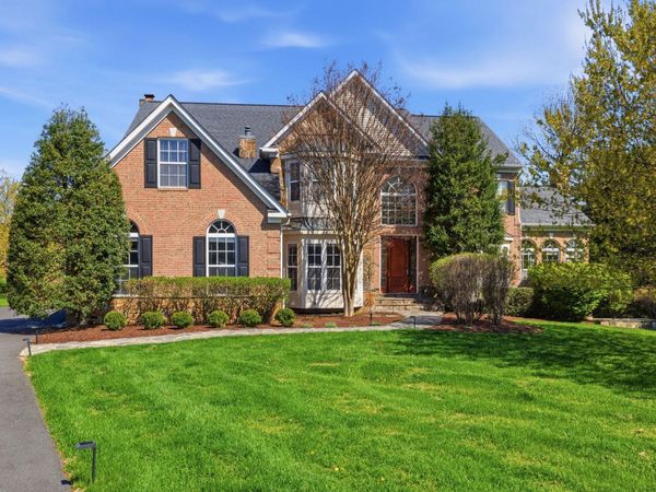 35290 PRESTWICK COURT, ROUND HILL, VA 20141