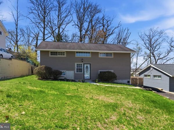 18 ABBEYVIEW AVENUE, WILLOW GROVE, PA 19090