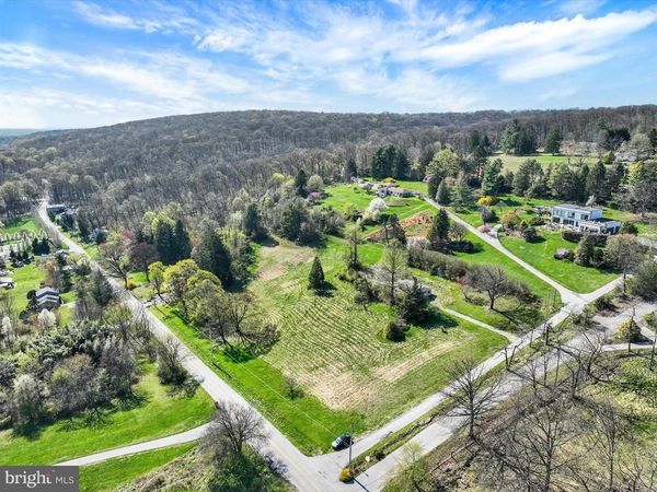 3923 RIDGEWOOD ROAD, YORK, PA 17406