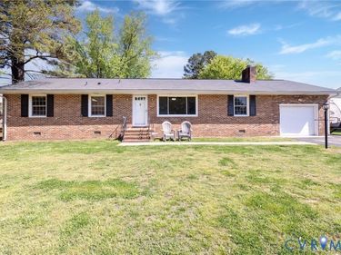 1210 Wellington Road, Colonial Heights, VA 23834