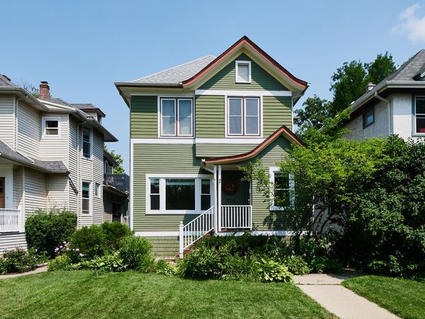 526 N Lombard Avenue , Oak Park, IL 60302