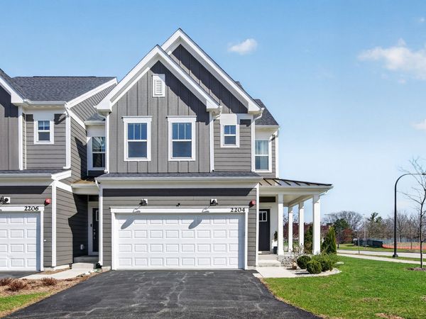 2204 Weatherbee Lane, Naperville, IL 60563
