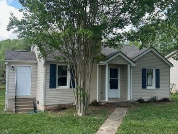 1915 Wells Drive, Powell, TN 37849