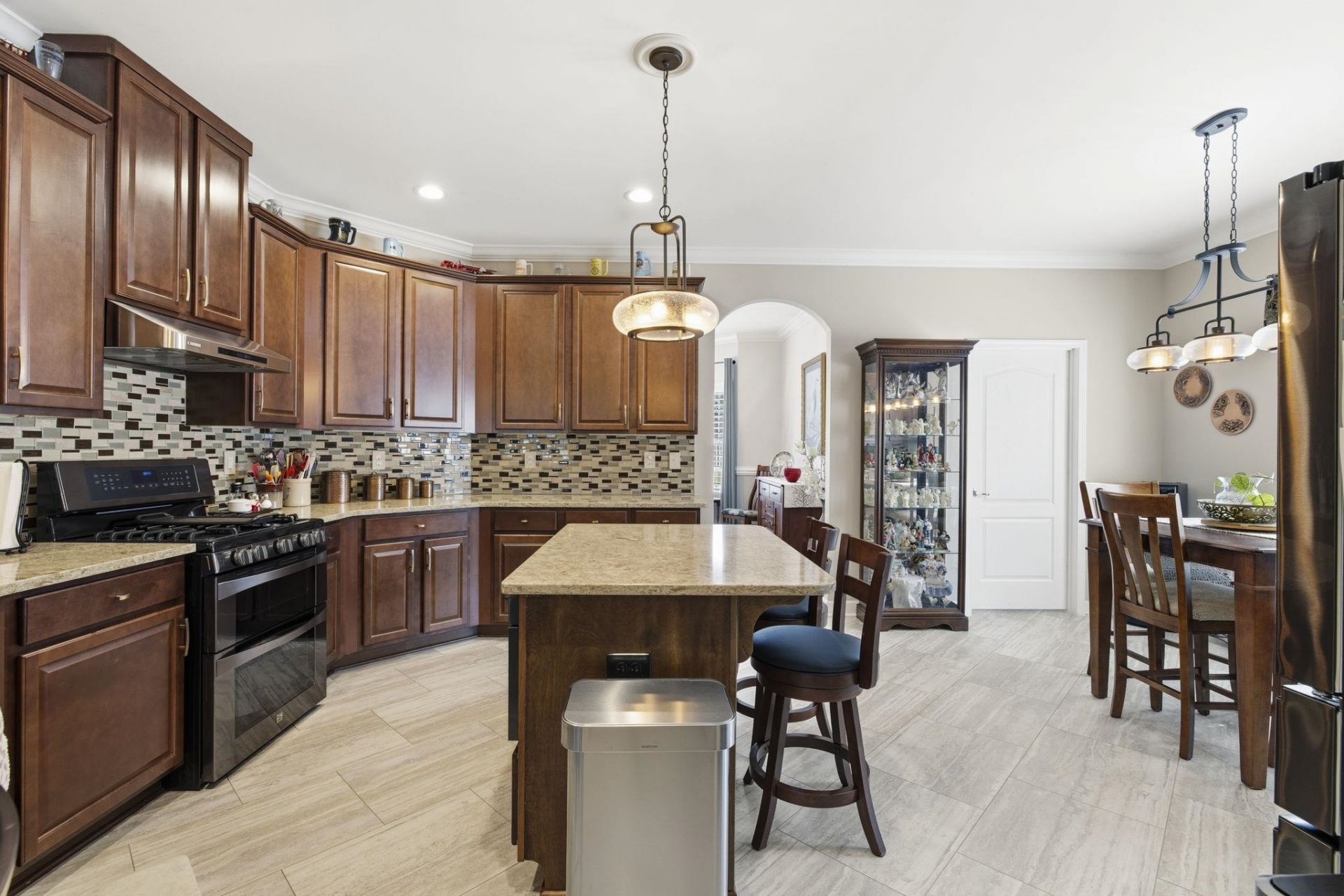 1601 Belle Ridge Ct. Photo 4