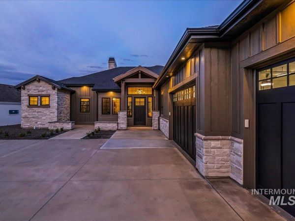 20373 N Swire Green Way, Boise, ID 83714