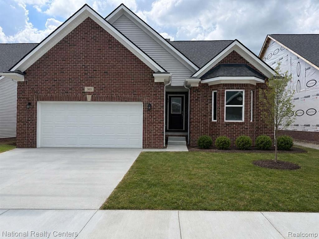 360 Devonshire Drive, Lapeer, MI 48446 Main Photo