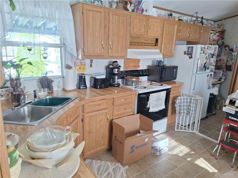 5331 Silverdome Drive, Dayton, OH 45414 Photo 3