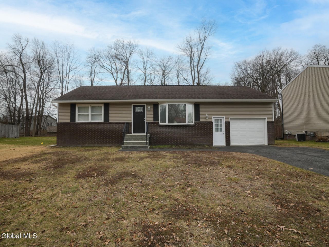 18 Melissa Court, Colonie, NY 12205 Main Photo