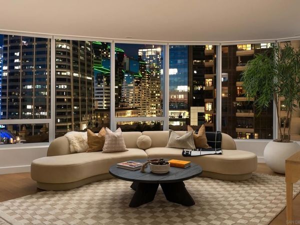 888 W E Street, Unit 1105, San Diego, CA 92101