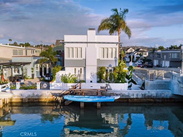 200 Grand Canal, Newport Beach, CA 92662