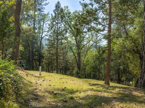 1 Oak Lane, Oakhurst, CA 93644