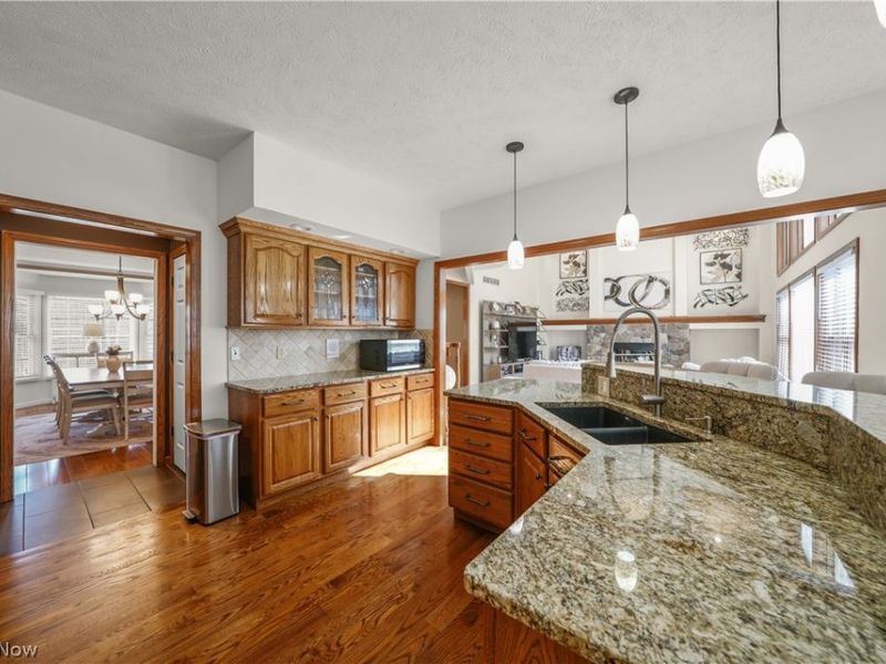 11779 Derbyshire Lane, Chagrin Falls, OH 44023 Photo 10