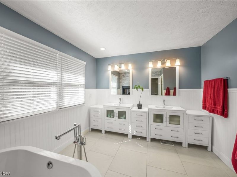 11779 Derbyshire Lane, Chagrin Falls, OH 44023 Photo 25