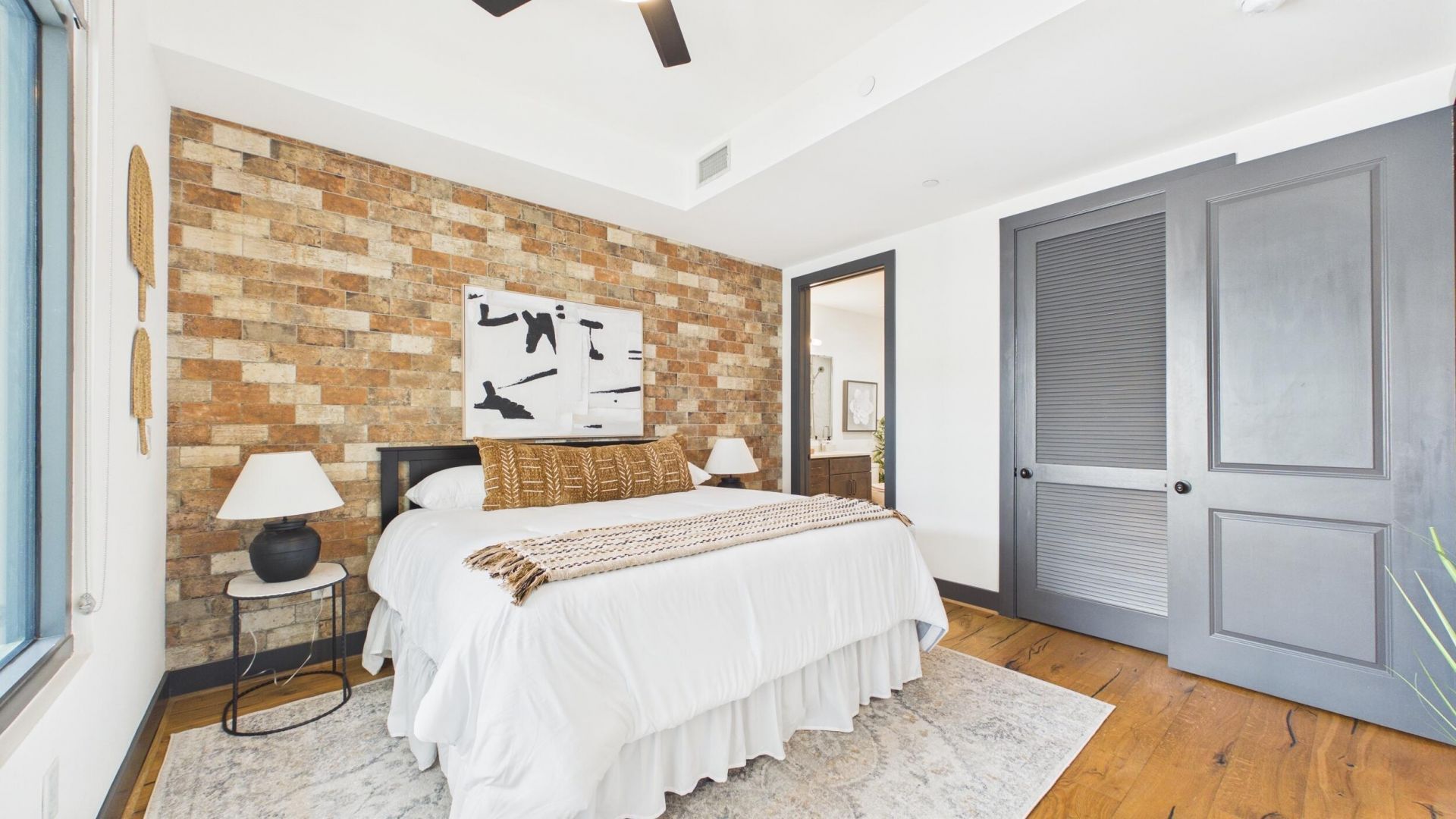 5 Gadsdenboro Street Photo 15