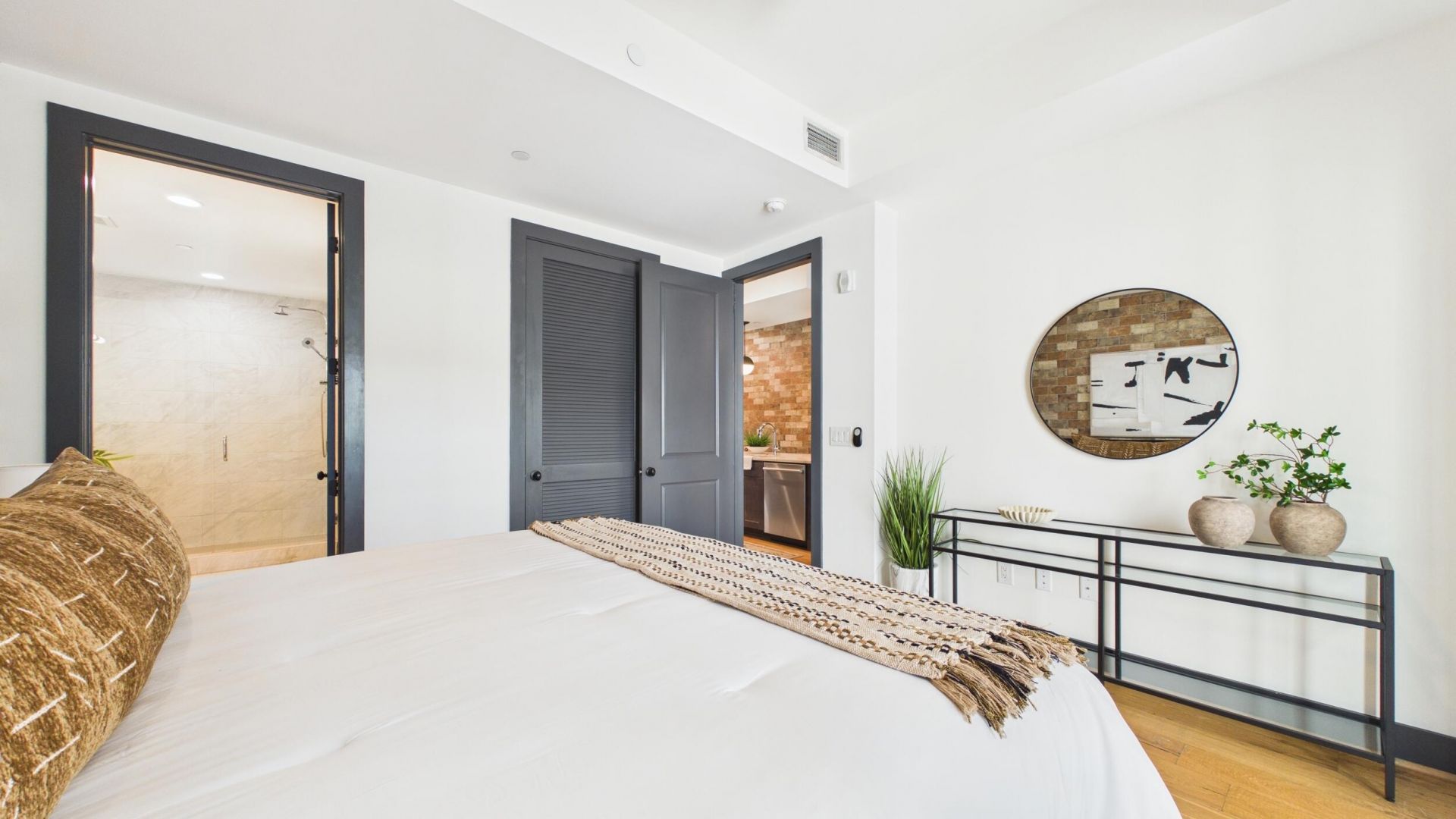 5 Gadsdenboro Street Photo 16