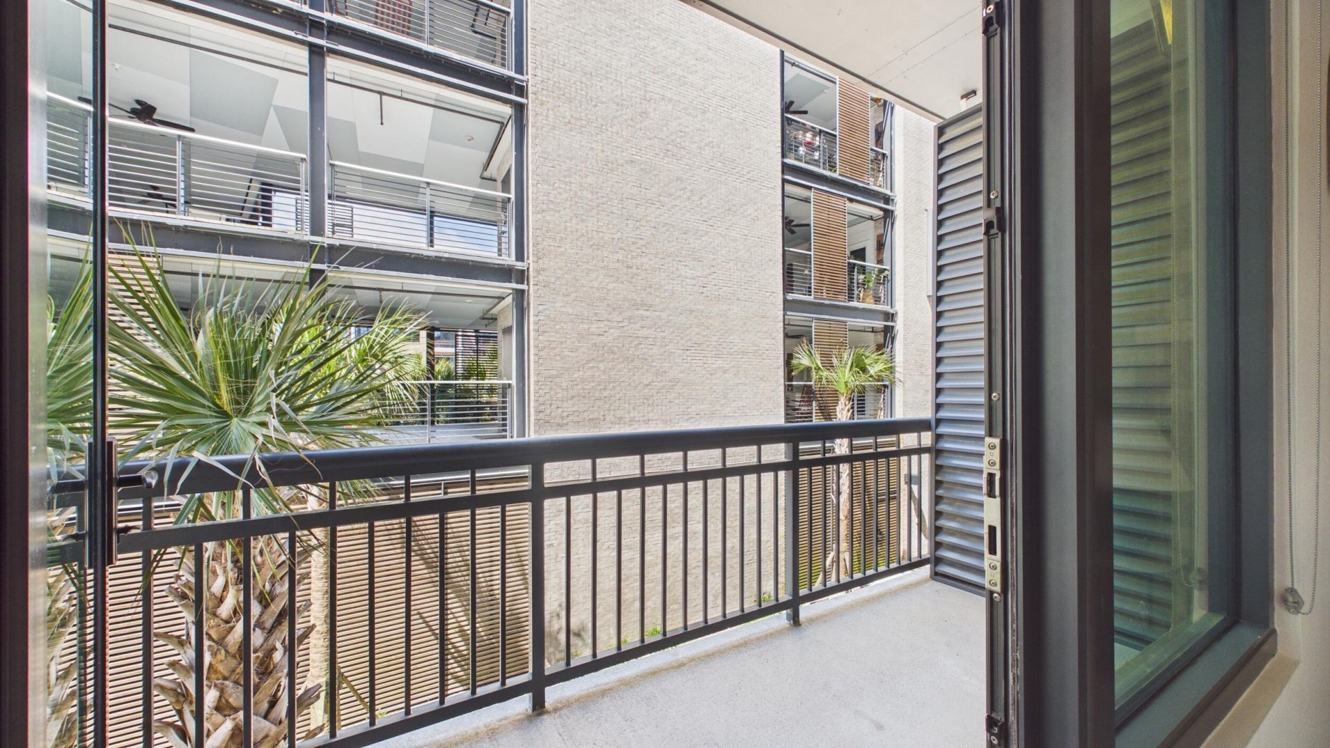 5 Gadsdenboro Street Photo 18