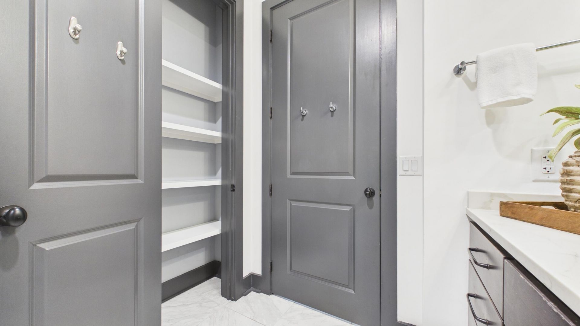 5 Gadsdenboro Street Photo 24