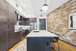 5 Gadsdenboro Street photo 4