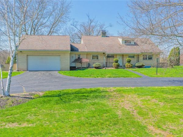 2913 N Mercer St, New Castle, PA 16105