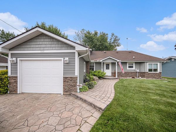 329 Pamela Circle, Brooklyn, MI 49230