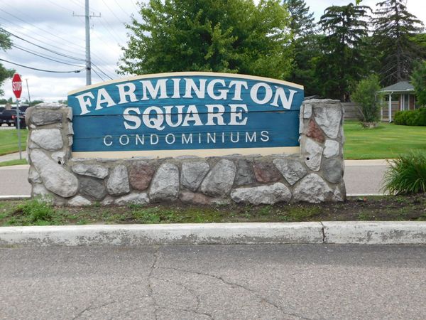 32005 W 12 Mile Road, Unit 206, Farmington Hills, MI 48334