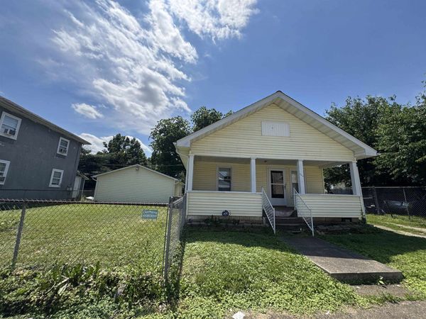 706 Gill Street, Huntington, WV 25701