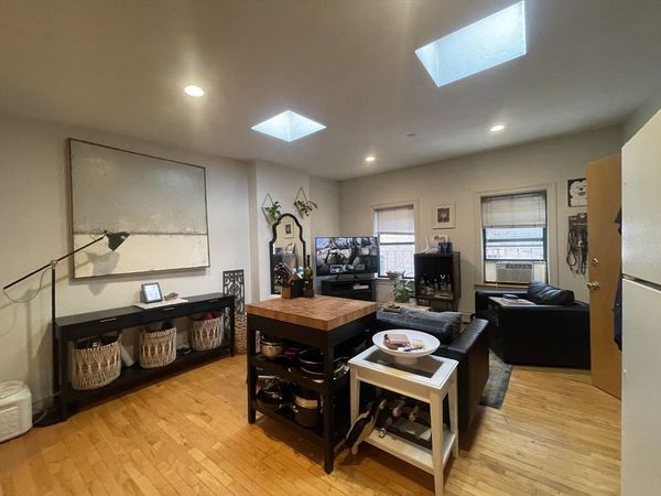 39 Salutation St, Unit 4A, Boston, MA 02109