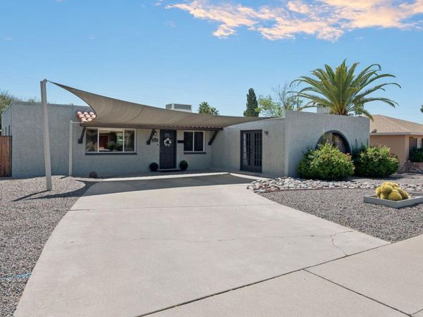 8319 E Bonnie Rose Avenue, Scottsdale, AZ 85250