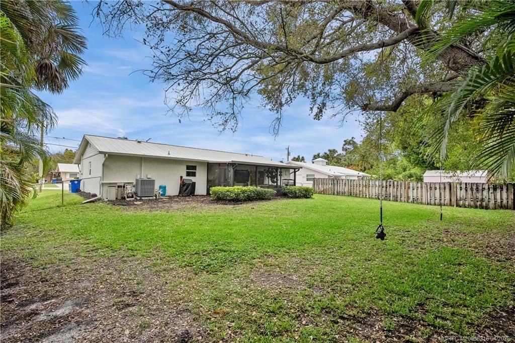 1003 NW 16th Place, Stuart, FL 34994 Photo