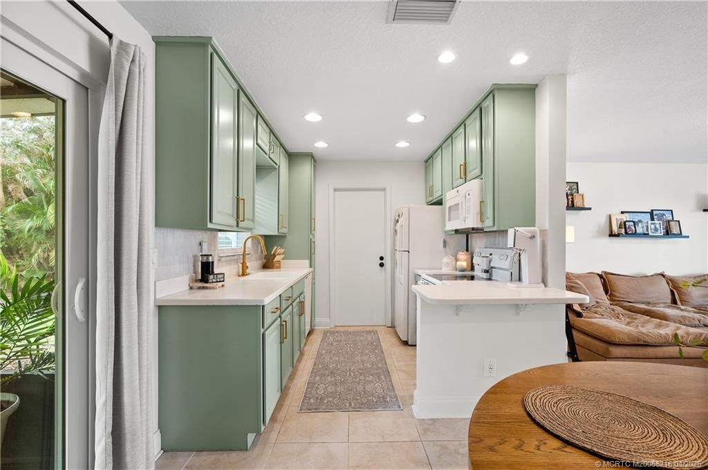 1003 NW 16th Place, Stuart, FL 34994 Photo