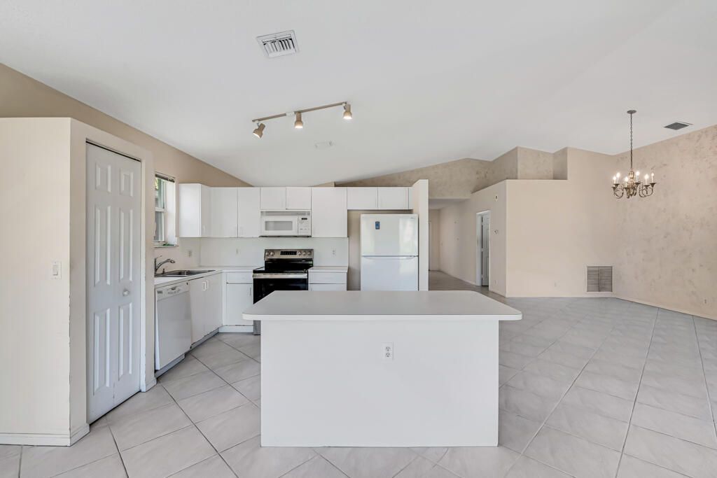 9512 Honeybell Circle, Boynton Beach, FL 33437 Photo