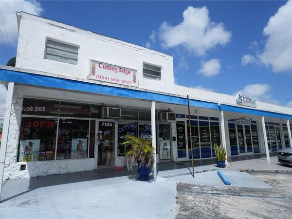 7193-7195 Pembroke Rd , Pembroke Pines, FL 33023