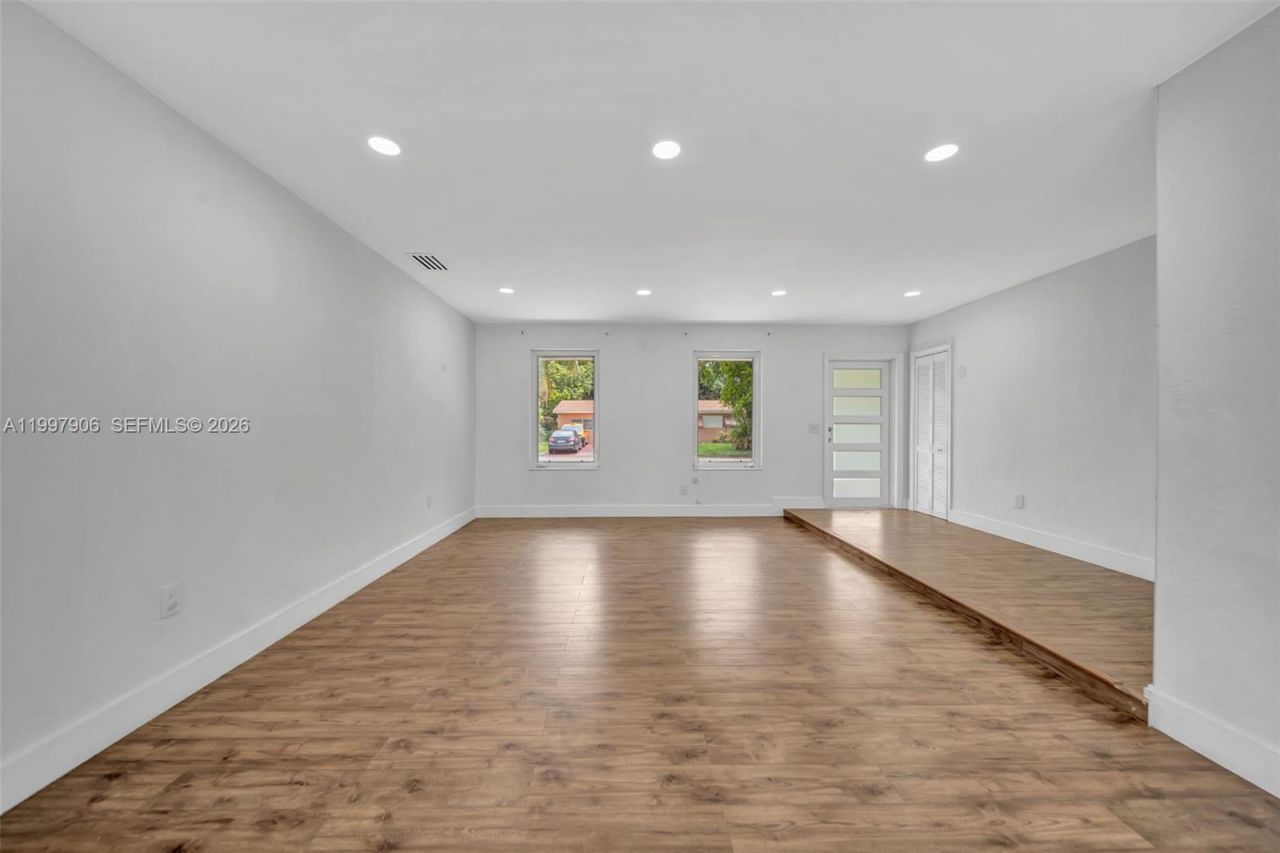 15010 NE 7th Ave, Miami, FL 33161 Photo