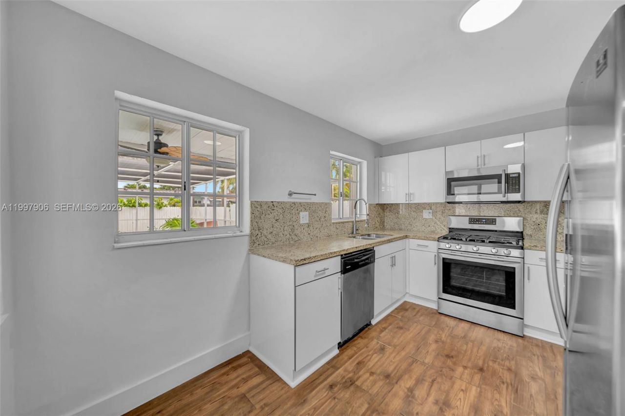 15010 NE 7th Ave, Miami, FL 33161 Photo