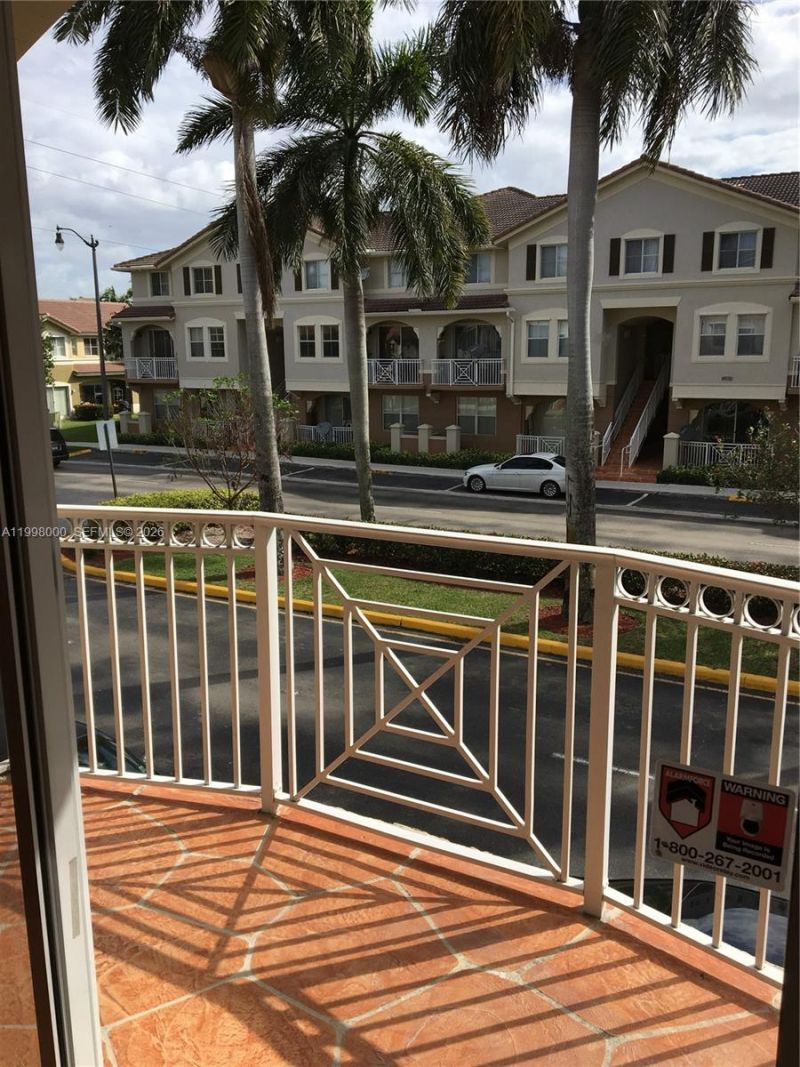 8970 W Flagler St, Unit 206, Miami, FL 33174 Photo