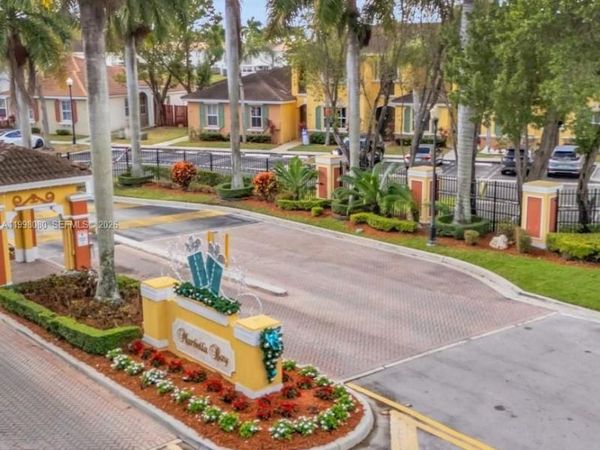 979 NE 42nd Ter, Homestead, FL 33033