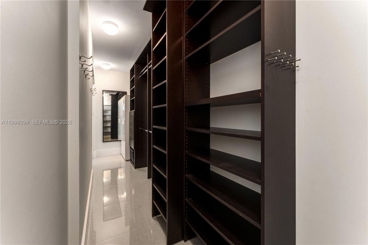 3739 Collins Avenue, Unit N-604, Miami Beach, FL 33140 Photo