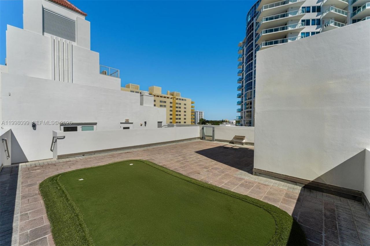 3739 Collins Avenue, Unit N-604, Miami Beach, FL 33140 Photo