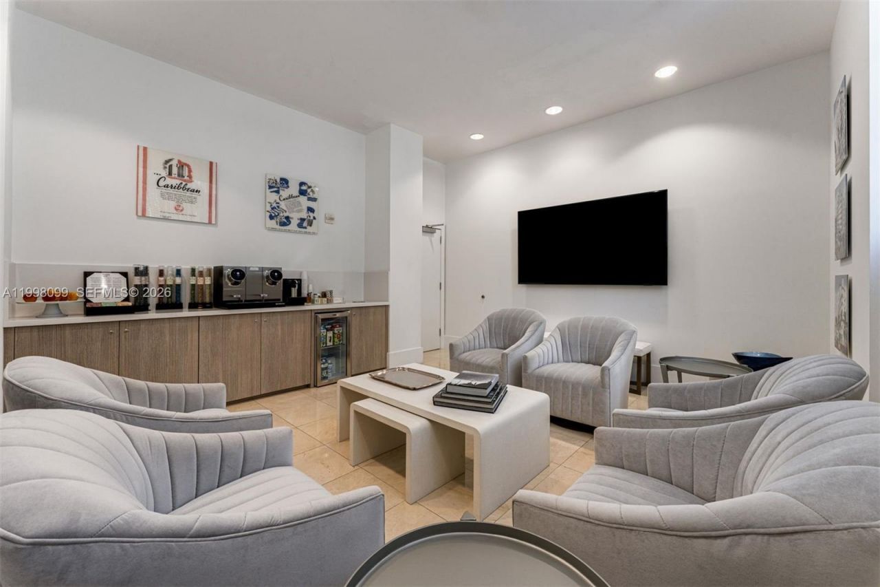 3739 Collins Avenue, Unit N-604, Miami Beach, FL 33140 Photo