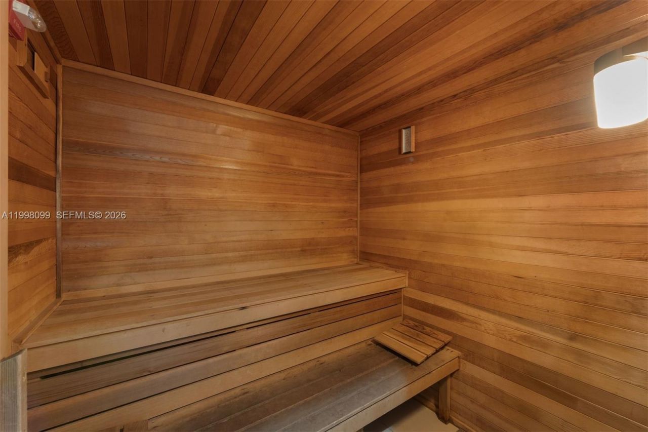 3739 Collins Avenue, Unit N-604, Miami Beach, FL 33140 Photo