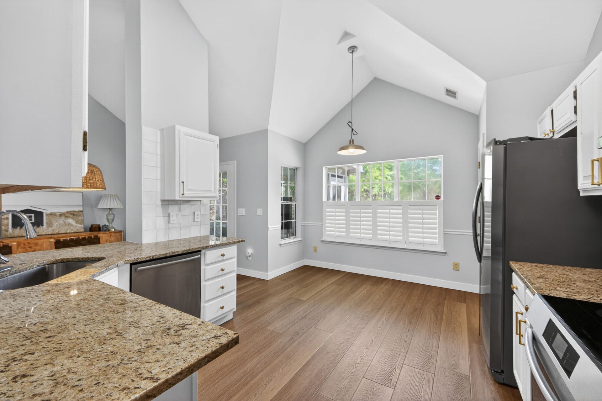 1174 Old Ivy Way Photo 12