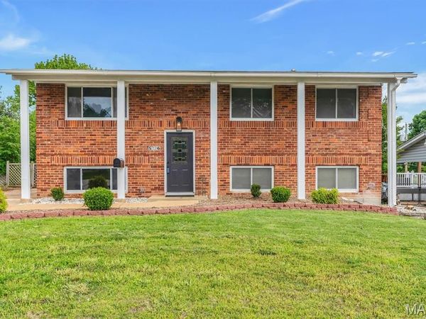 5226 Ville Maria Lane, Hazelwood, MO 63042