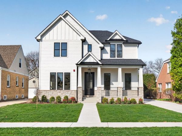 1414 S Prospect Avenue, Park Ridge, IL 60068