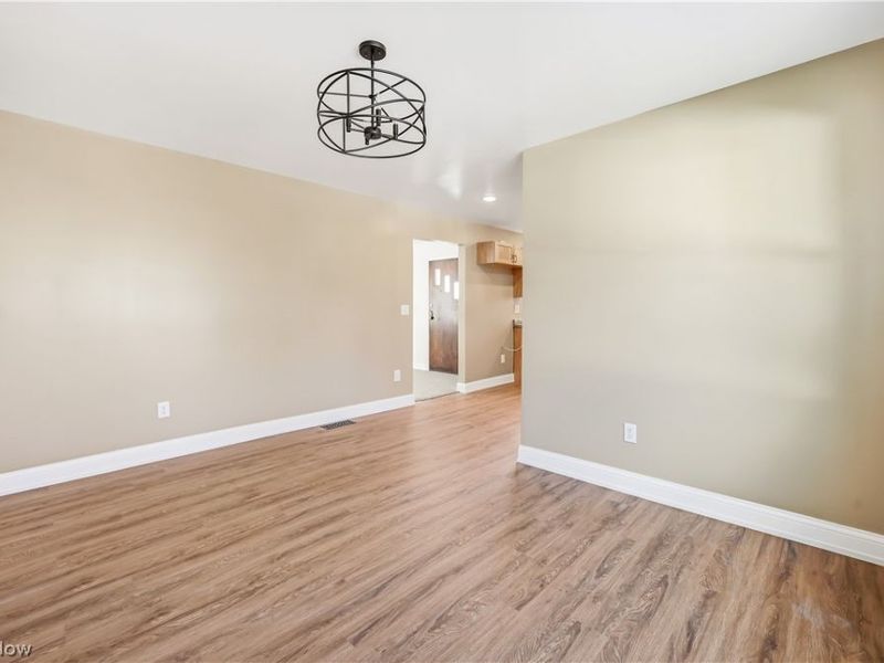 335 N 11th Street, Sebring, OH 44672 Photo 12