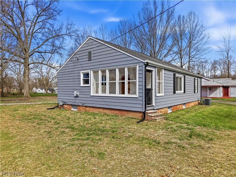 335 N 11th Street, Sebring, OH 44672 Photo 4