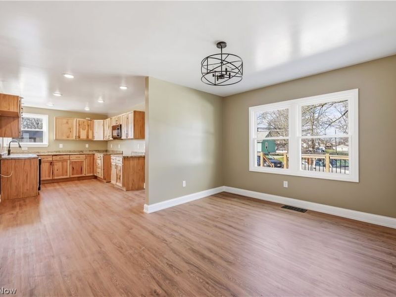 335 N 11th Street, Sebring, OH 44672 Photo 9