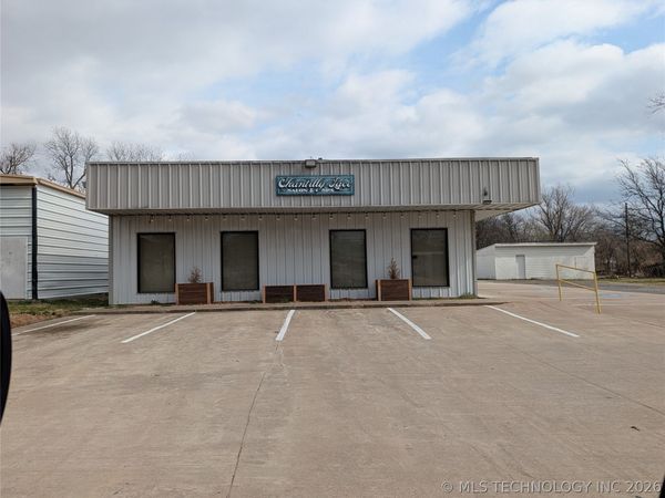 307 S Adair Street , Pryor, OK 74361