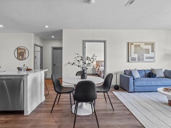 203 Lowell St., Unit 204, Wilmington, MA 01887