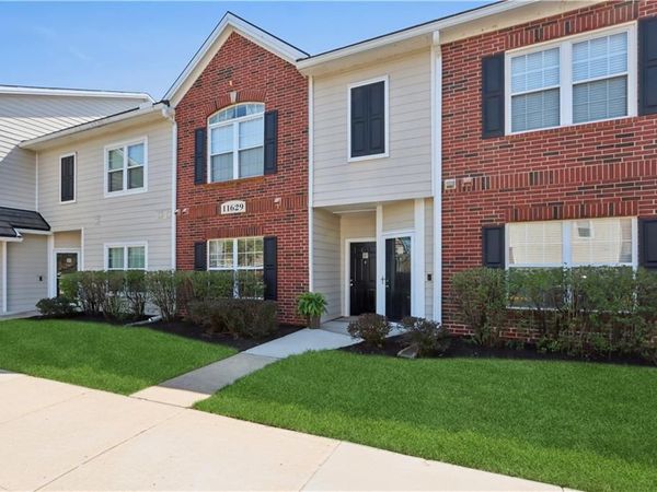 11629 Tomahawk Creek Parkway, Unit F, Leawood, KS 66211